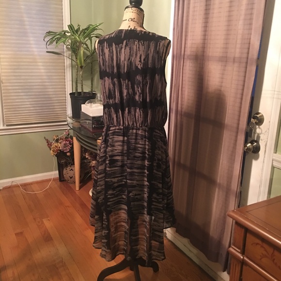 Dress - Picture 4 of 6